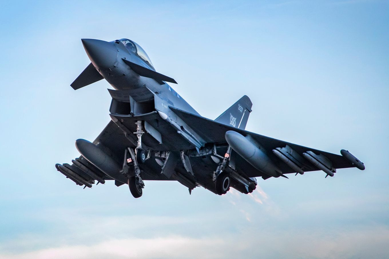 LOS-201801205-0698 RAF Typhoon With Meteor Missile